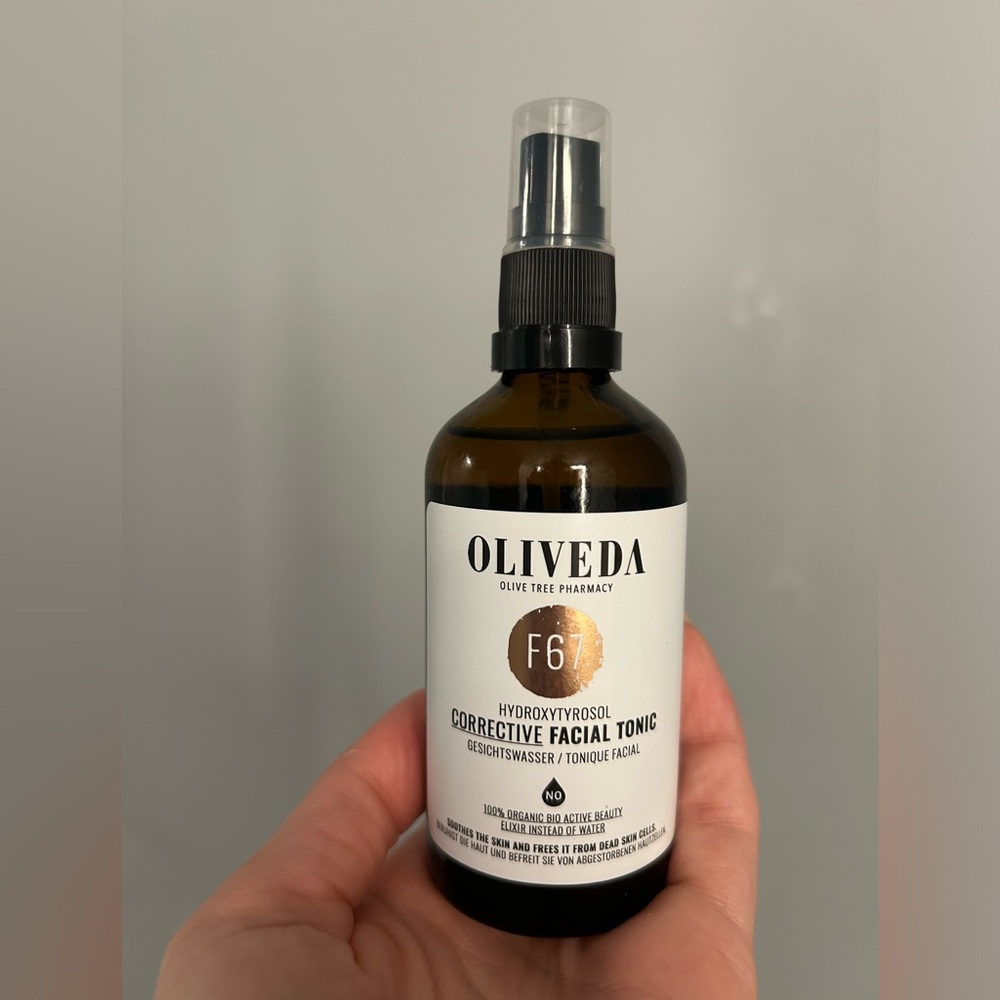 Oliveda Corrective Facial Tonic